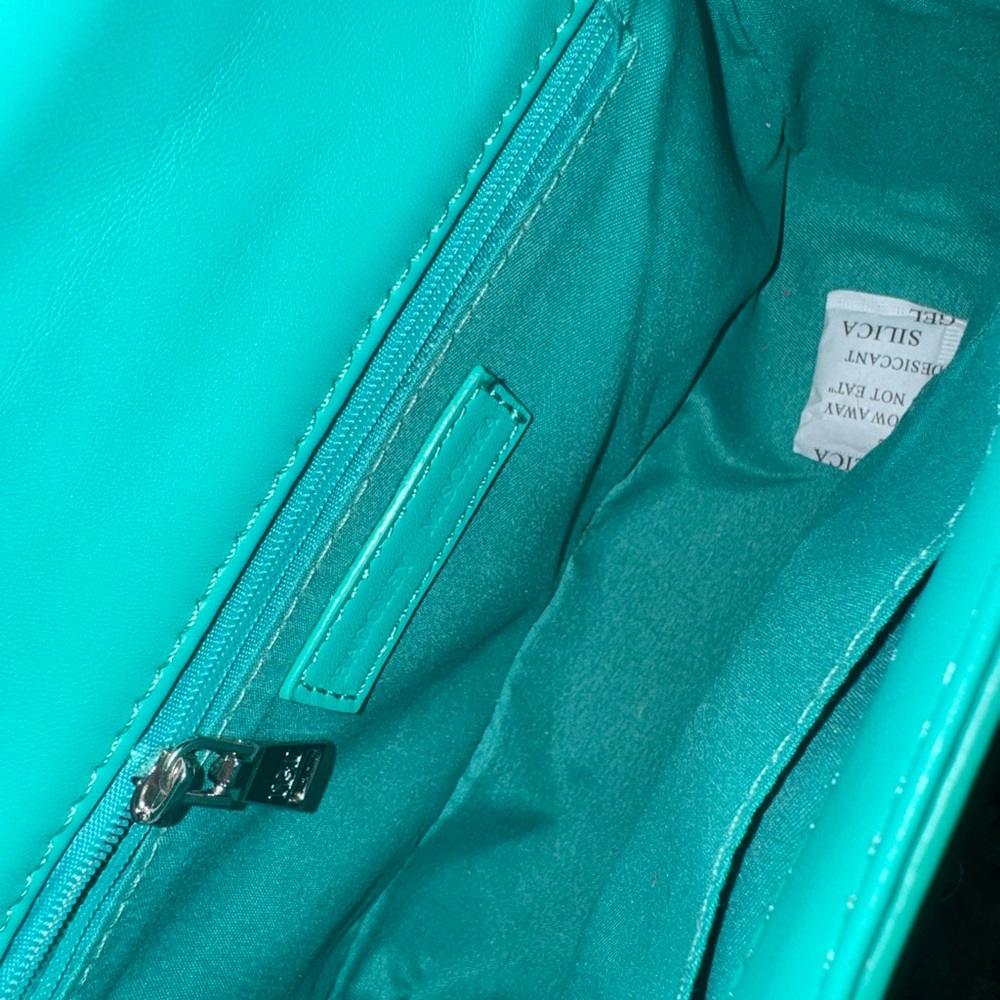 Badgley Mischka Teal Quilted Crossbody Bag - Picture 5 of 5